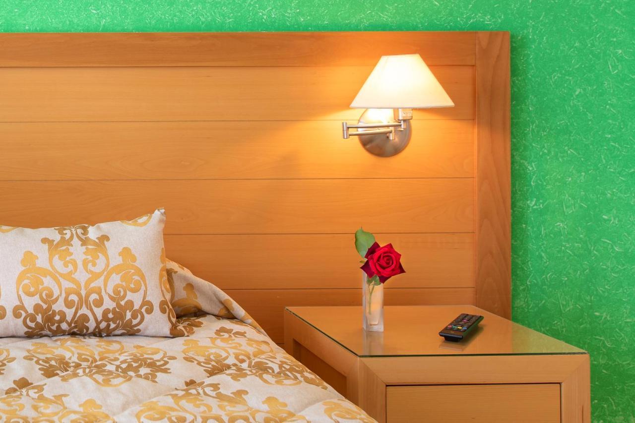 Avra Hotel Метана Екстер'єр фото